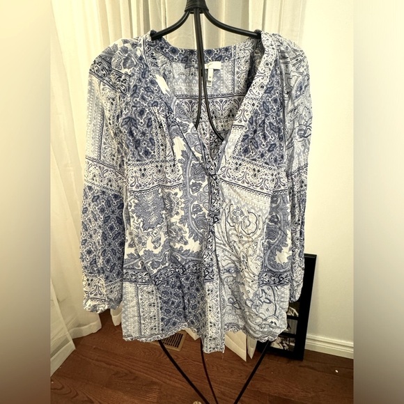 Joie silk top🔥 - Picture 2 of 5